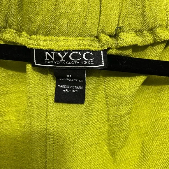 NYC Women's Vibrant Green Wide Leg Pants - Picture 2 of 4